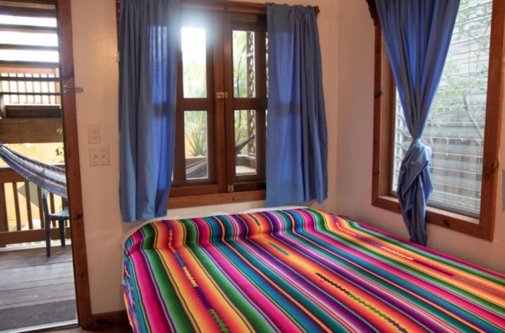 Sea Breeze Inn Вест-Энд Экстерьер фото