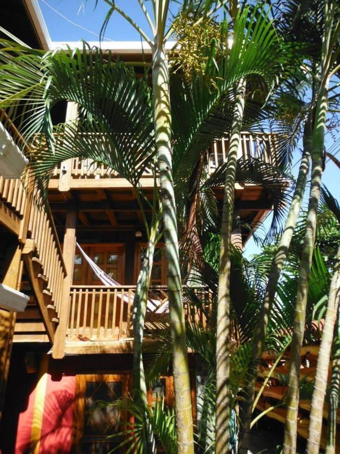 Sea Breeze Inn Вест-Энд Экстерьер фото